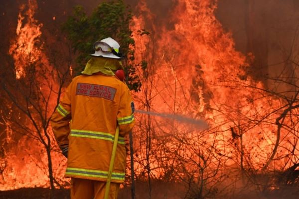 «Мегапожар» на юго-востоке Австралии уничтожил 20 зданий